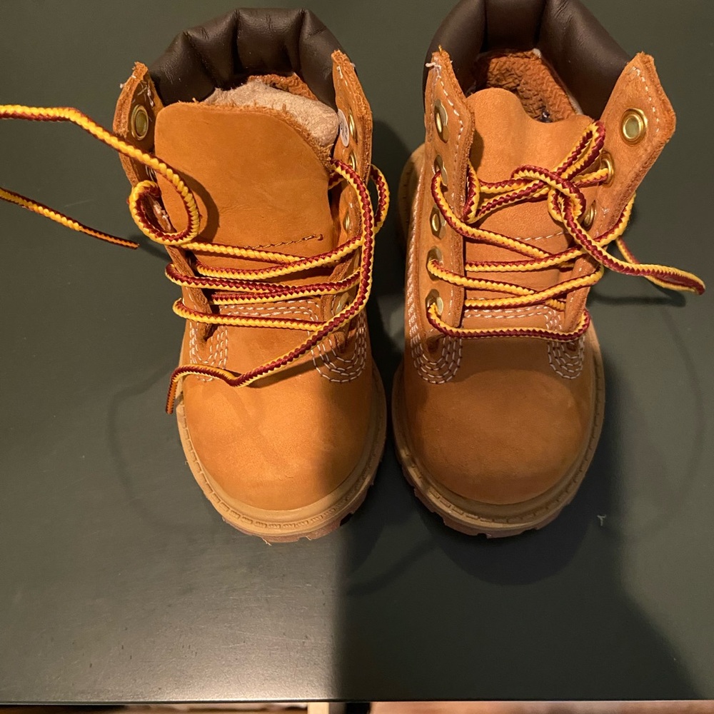 Brand new Toddler Timberlands. Never worn, size 4